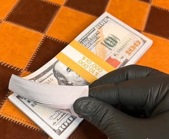 اسکناس تزئینی و دکوری صد دلار باند رول زرد